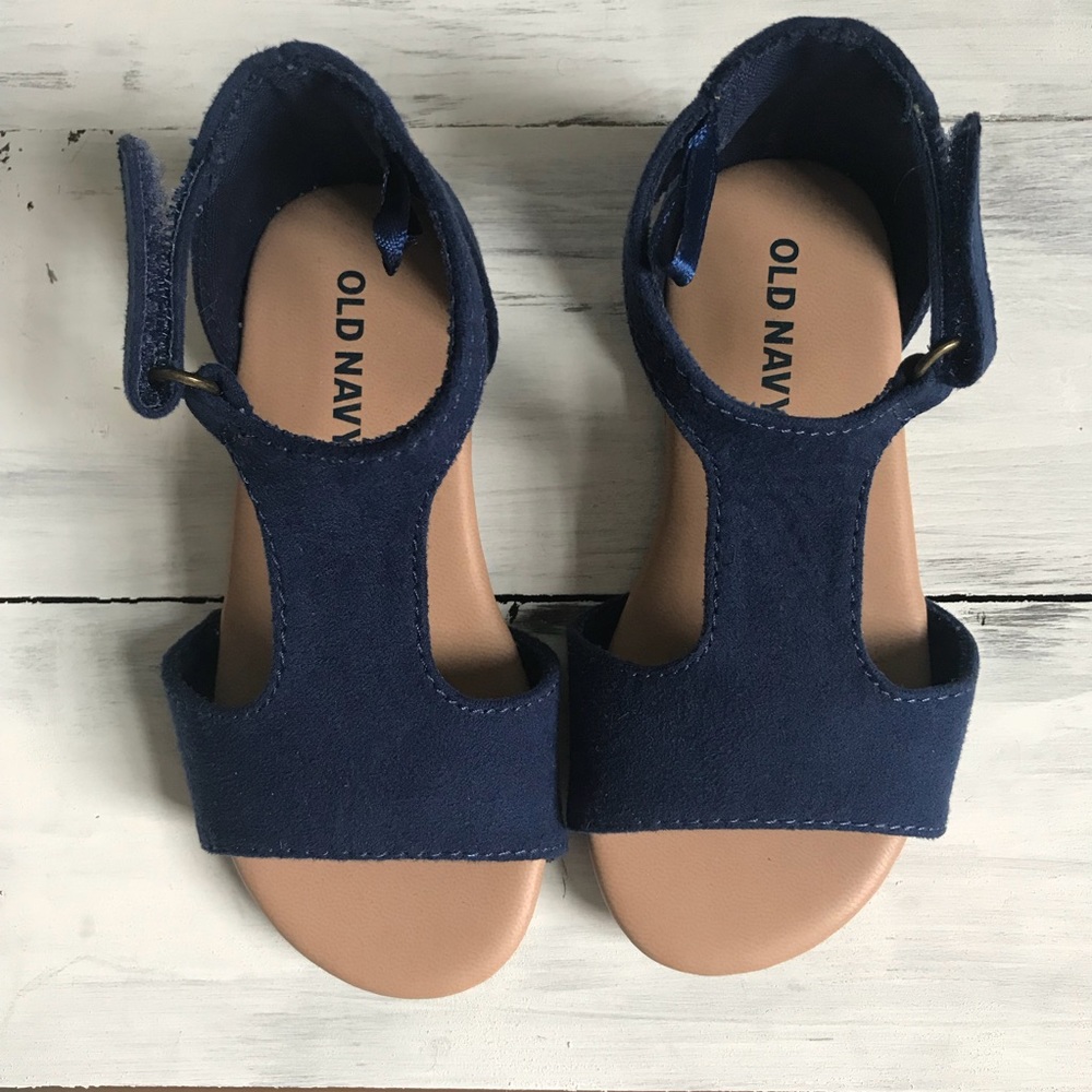 🆕NWOT Old Navy toddler sandals. Navy blue. Size 6